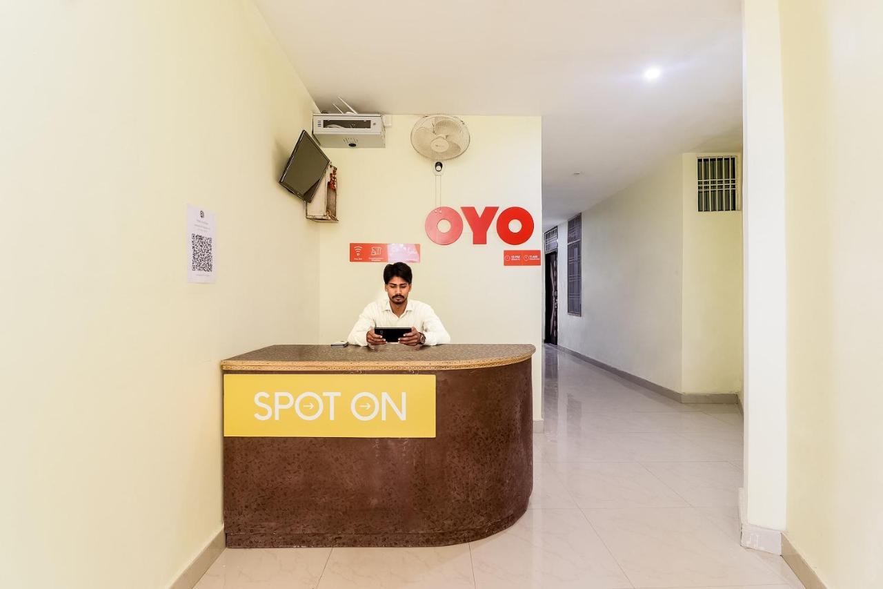 Spot On 63000 Hotel S.S. Plaza Banthra Sikandarpur Buitenkant foto