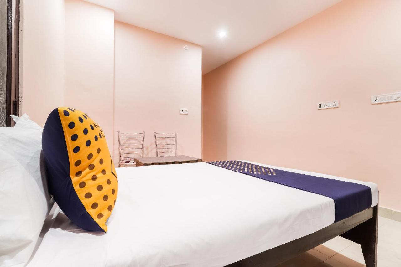Spot On 63000 Hotel S.S. Plaza Banthra Sikandarpur Buitenkant foto